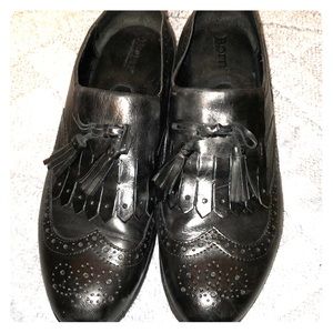 Women’s black leather oxfords